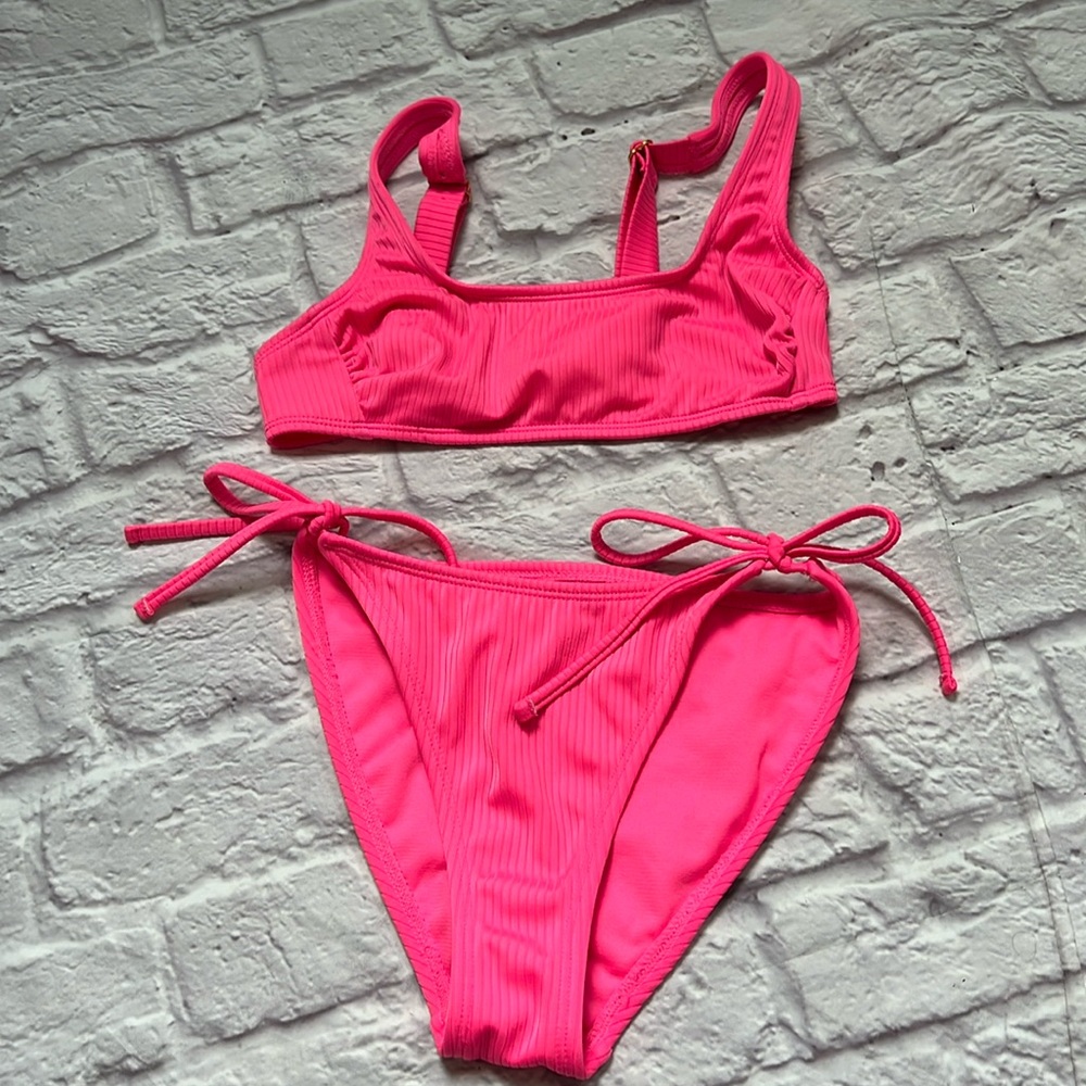 Pink two piece swim suit bikini excellent new bottoms